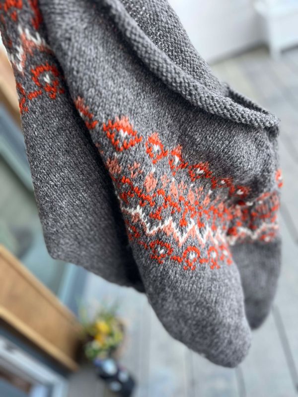 Ar sweater