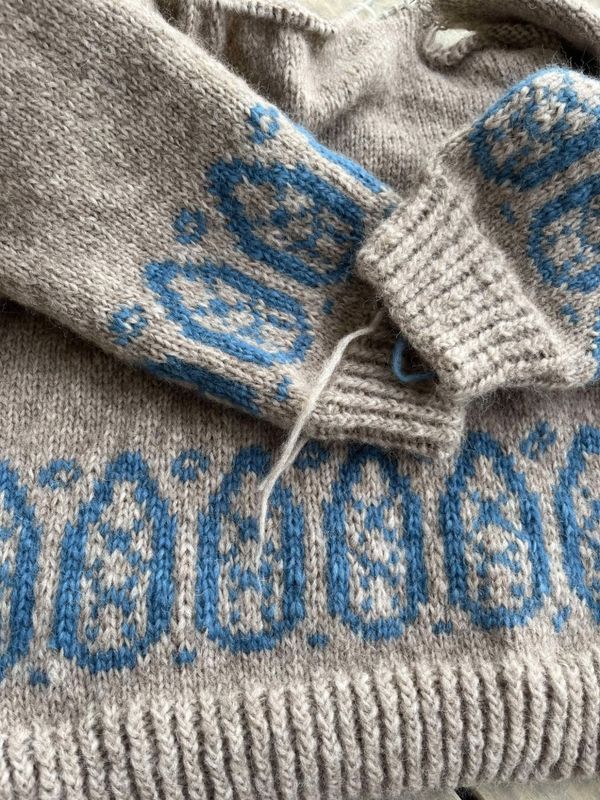 Blomsbukt sweater