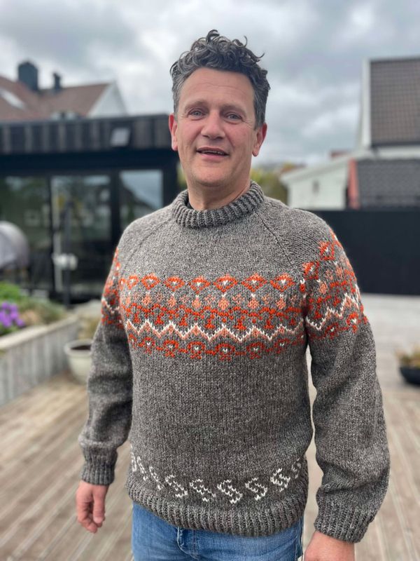 Ar sweater (pattern)