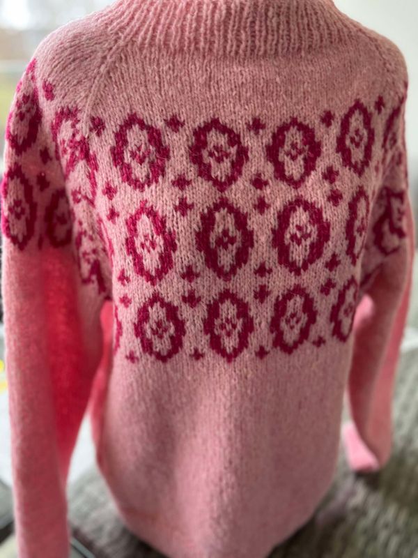 Holta sweater