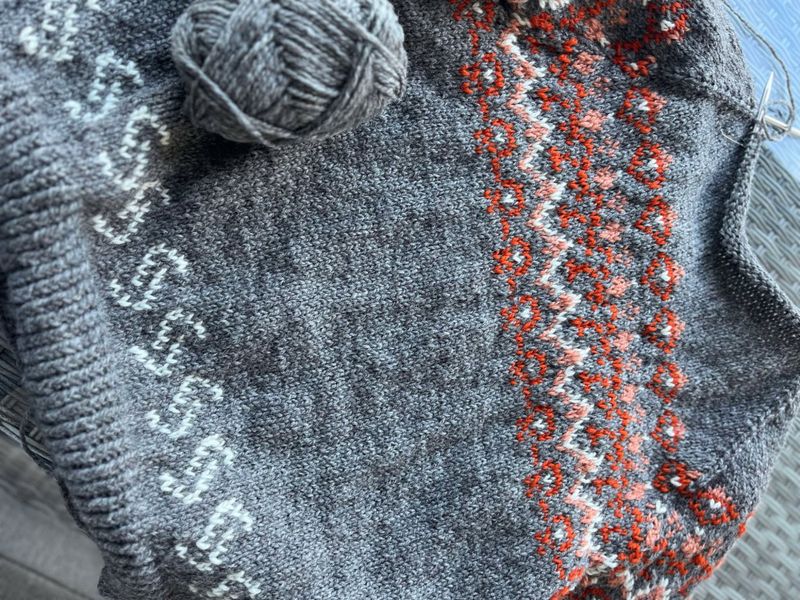Ar sweater