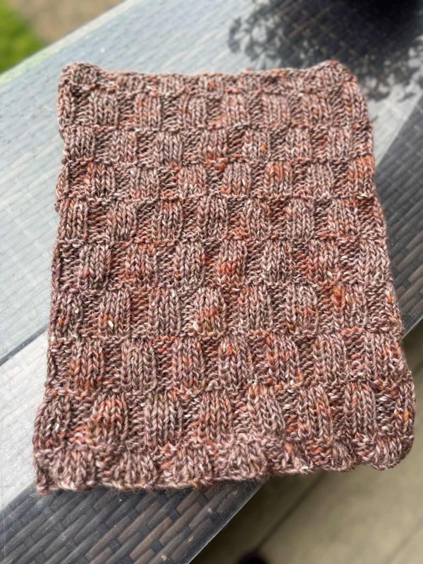 Hals i Kamelia by Permin (oppskrift)