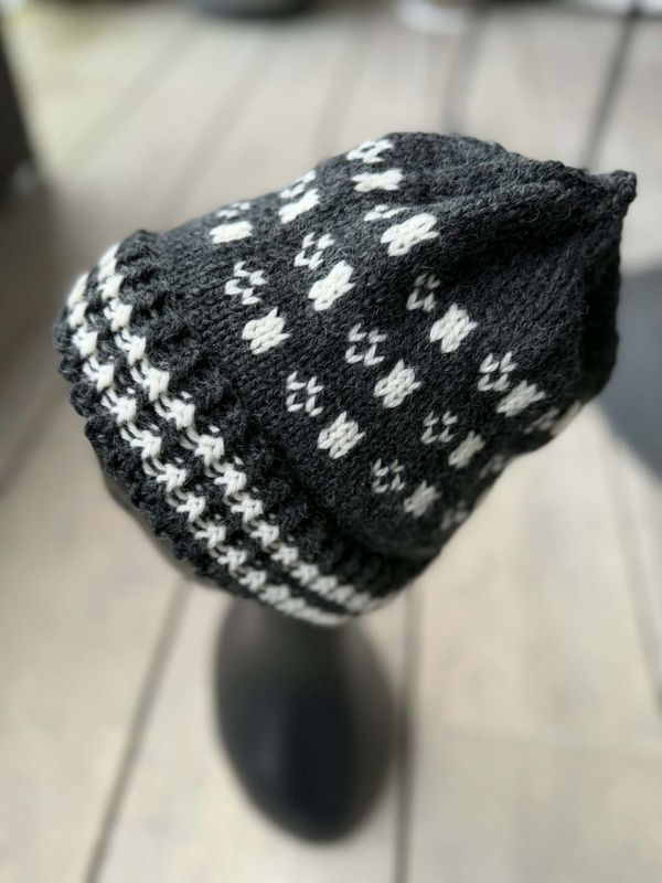 Lue til Is-genser (strikkepakke)